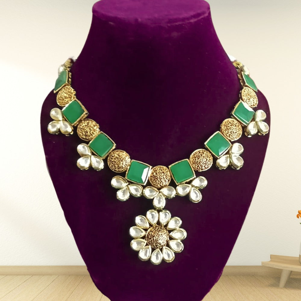 Kundan Necklace Set With Earrings