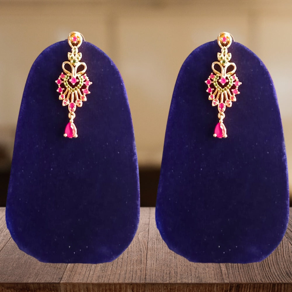 Cubic Zirconia Delicate Necklace Set With Gold Plating