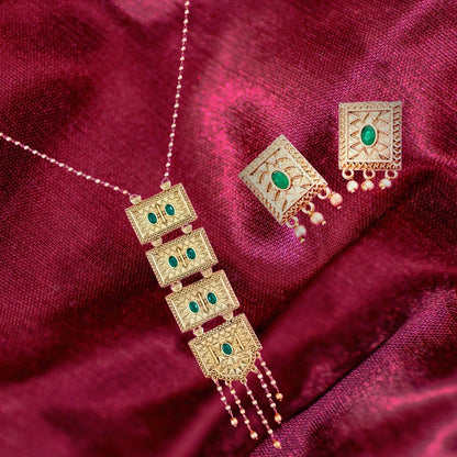 Long Chain With Pendent Set