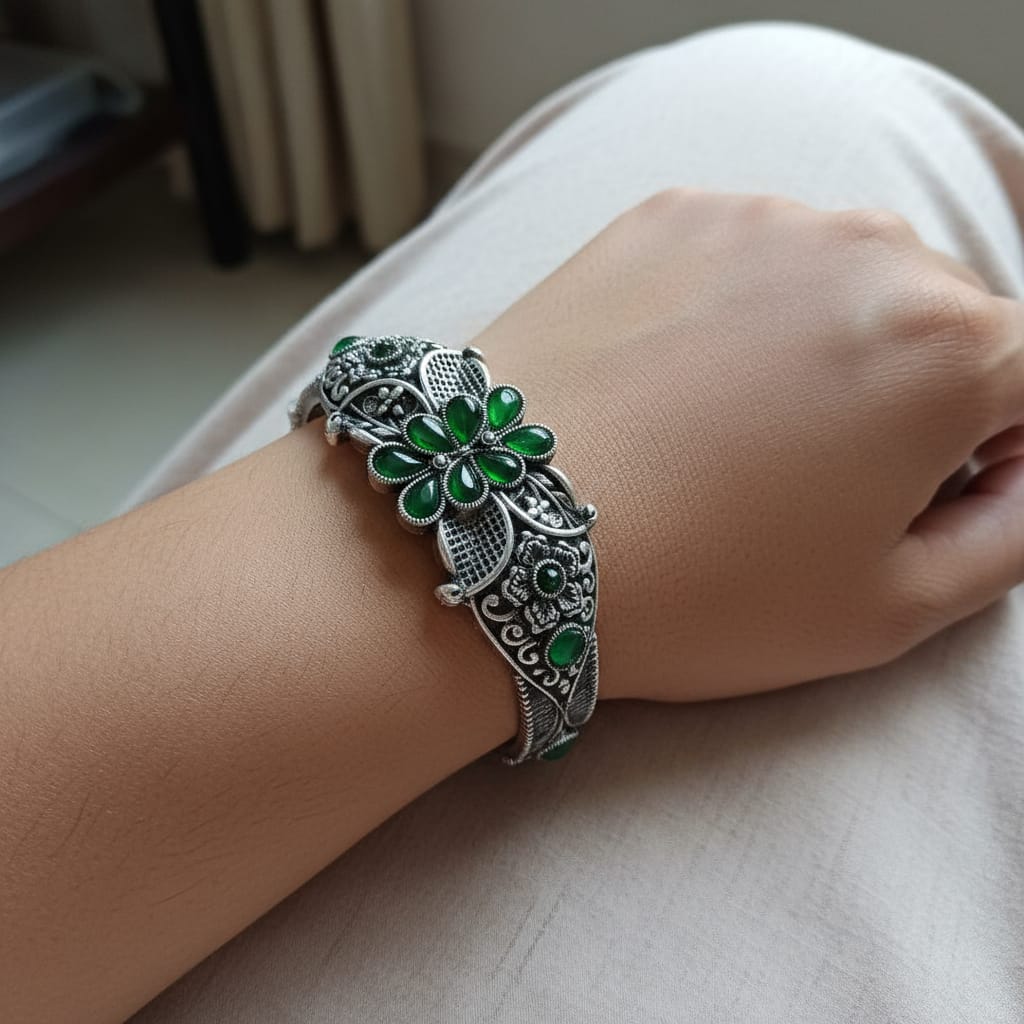 Victorian Women Bracelet