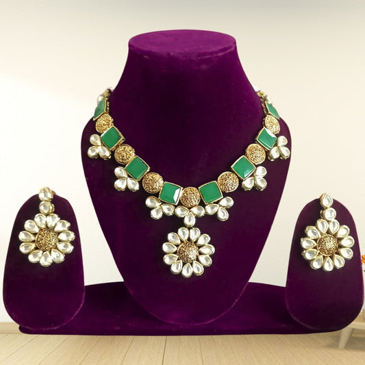 Kundan Necklace Set With Earrings