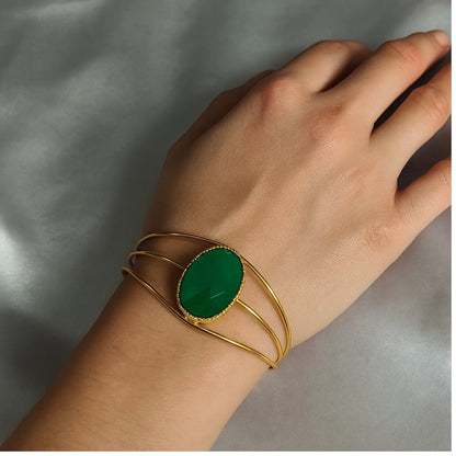Oval Shaped Green Gemstone Bracelet