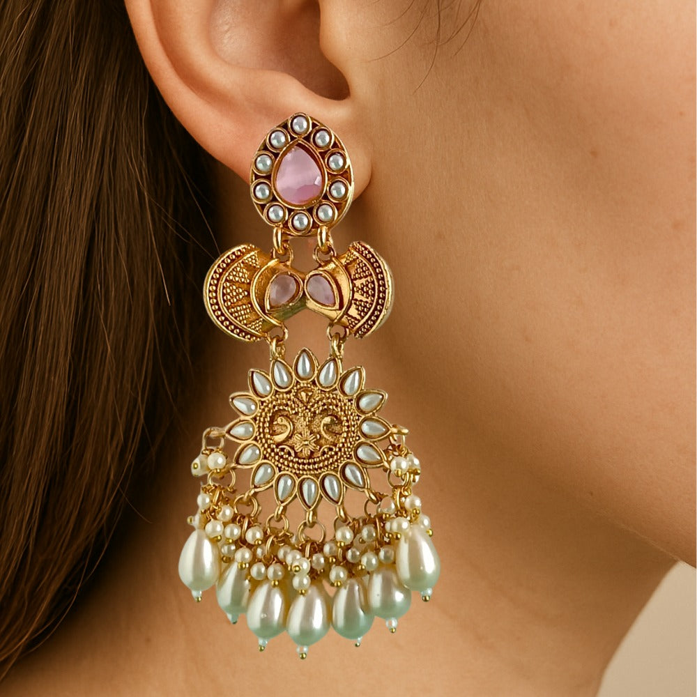 Kundan Earrings With Pearls